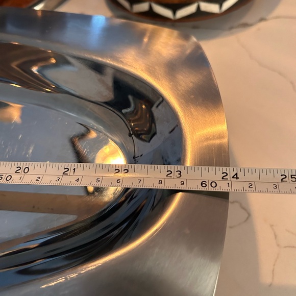 24 inch Stainless Steel serving platter / warming trays and sauce boat. - Picture 4 of 10